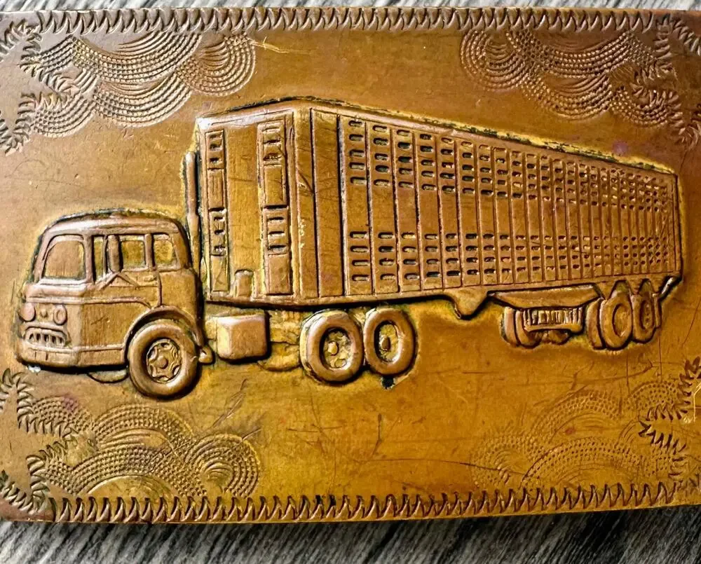 Vintage Semi Truck Livestock Trailer Belt Buckle Brass Tone Trucker 3.5
